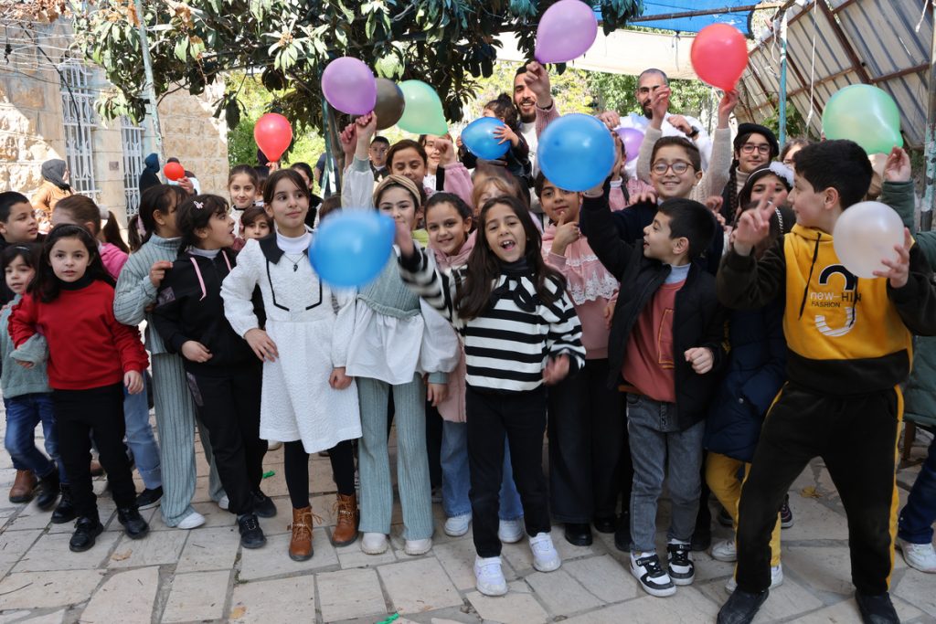 Volunteer With Orphanages in Syria